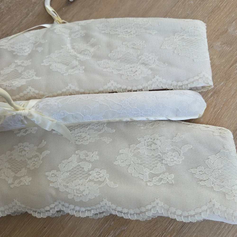 3- Vtg Victorian Lace/Ivory Satin Fabric Padded Clothes Hangers W Bows